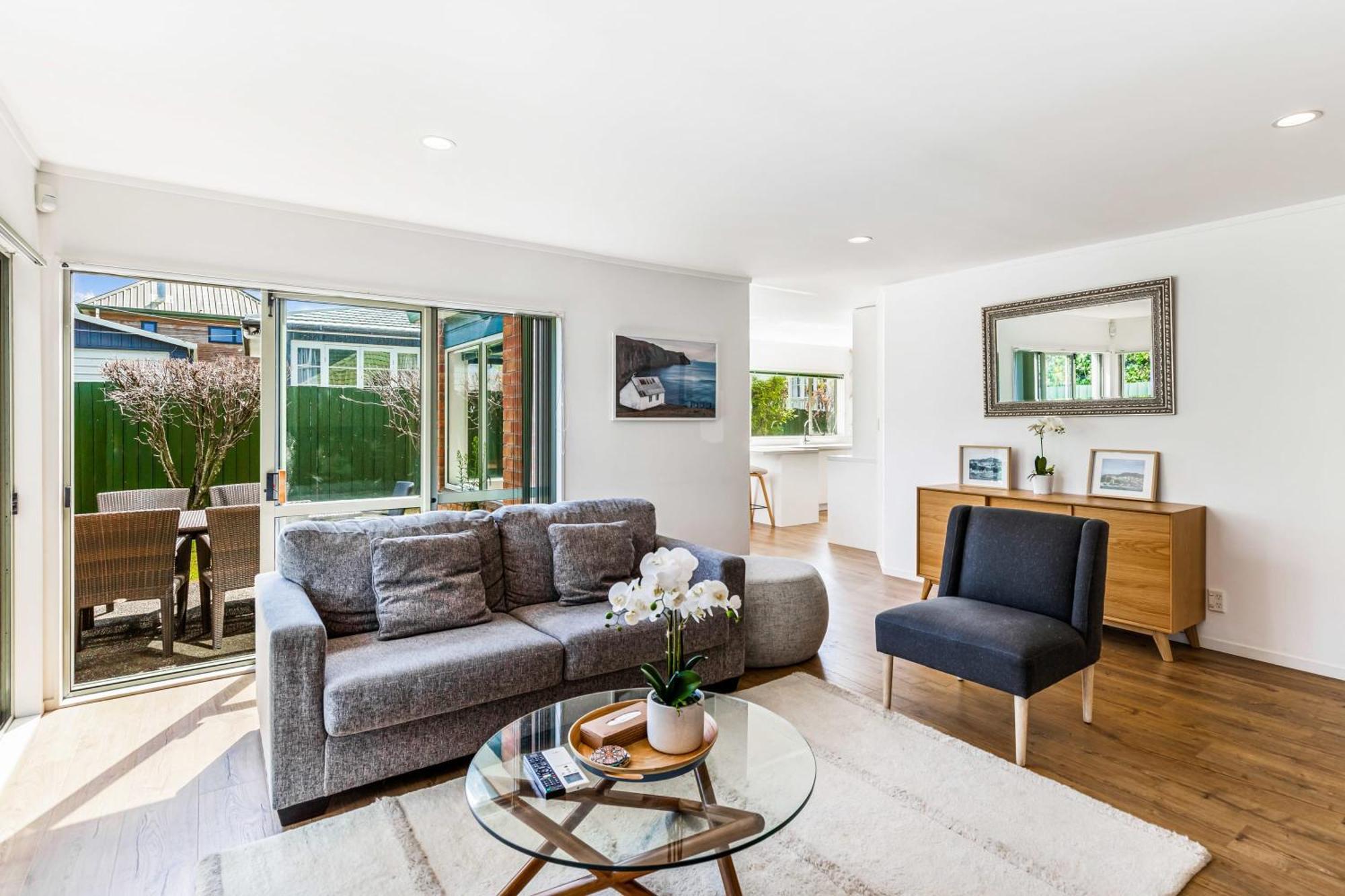 Private And Sunny 3-Bedroom Home With Parking Auckland Exterior foto